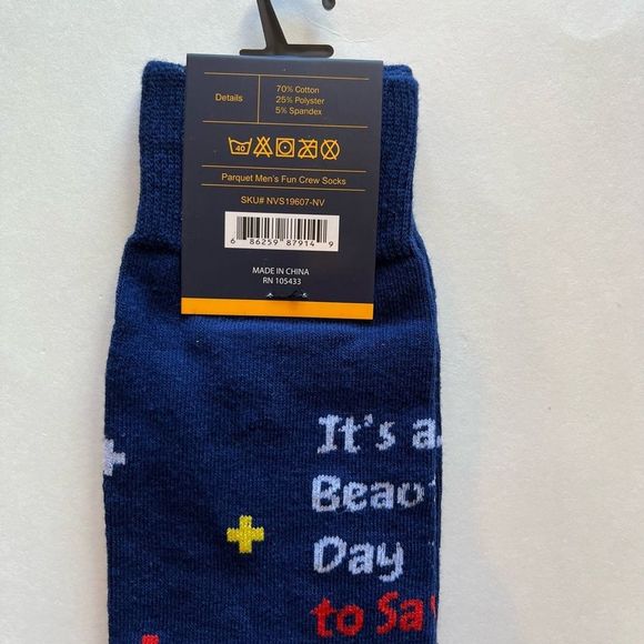 Men's Crew Socks -Health Worker Series- Saves Lives- NWT - Picture 3 of 6